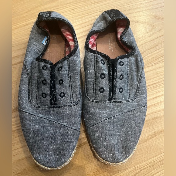 Toms Womens Palmera Size 8 Gray Slip Ons - Picture 2 of 4